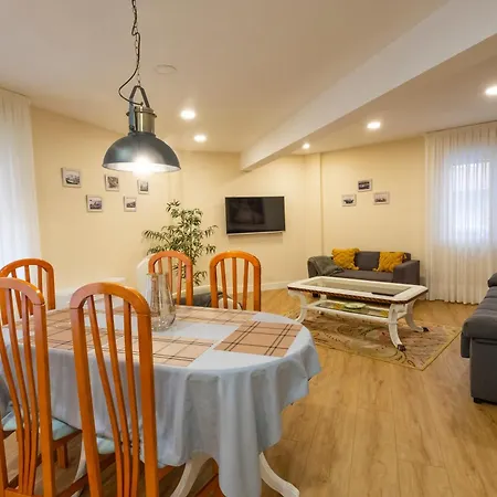 Astillerogane Apartment *